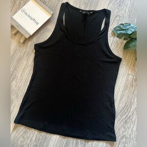 Banana republic ribbed tank top in black. Relaxed fit. Size s
